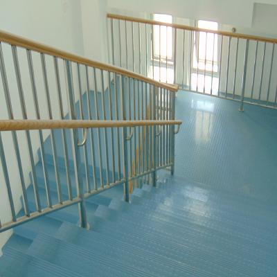 Rubber floor covering for stair use